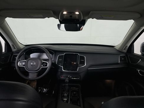 Used 2020 Volvo XC90 T6 Momentum AWD/4WD image 27