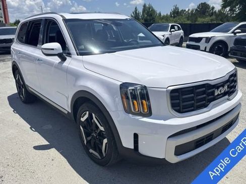 Used 2025 Kia Telluride S FWD image 3