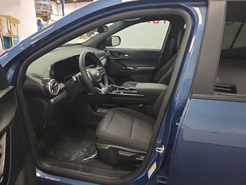 Used 2026 Chevrolet Equinox LT AWD/4WD image 16