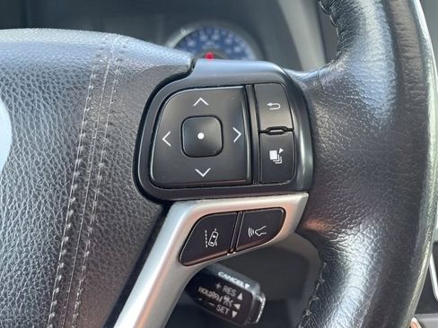 Used 2018 Toyota Sienna XLE w/ XLE Navigation Package AWD/4WD image 22