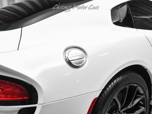 Used 2013 SRT Viper GTS w/ GTS Laguna Interior Pkg image 34
