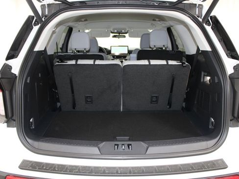 New 2026 Ford Explorer Active image 26