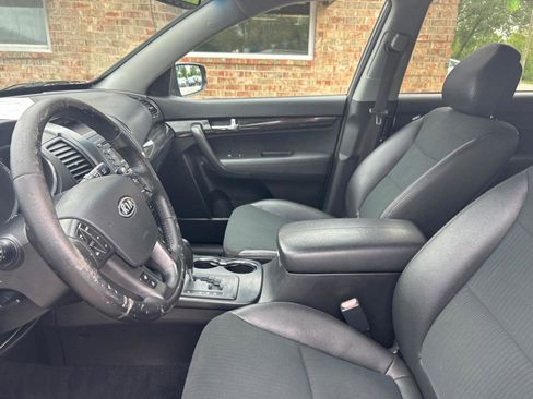 Used 2011 Kia Sorento EX AWD/4WD image 17