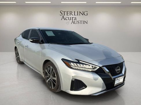 Used 2023 Nissan Maxima SV w/ Floor Mat Group FWD image 3