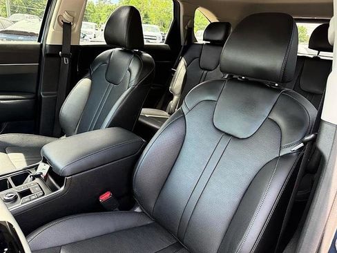 Used 2025 Kia Sorento S w/ Panoramic Sunroof Package FWD image 13