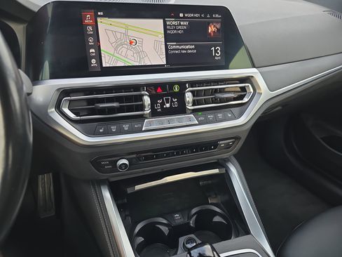 Used 2023 BMW M440i Coupe w/ Premium Package image 19