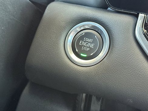 New 2025 GMC Canyon Elevation w/ Convenience Package image 23