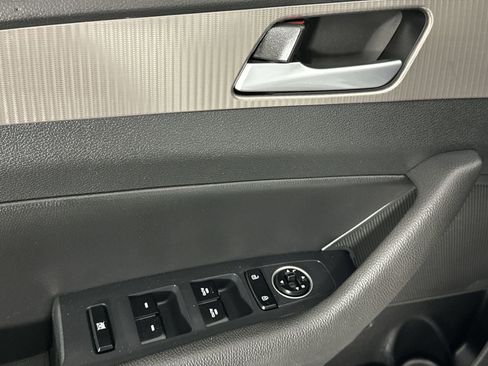 Used 2018 Hyundai Sonata Sport image 17