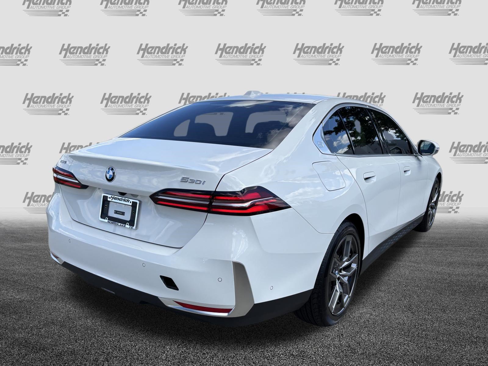 Certified 2026 BMW 530i xDrive AWD/4WD image 9