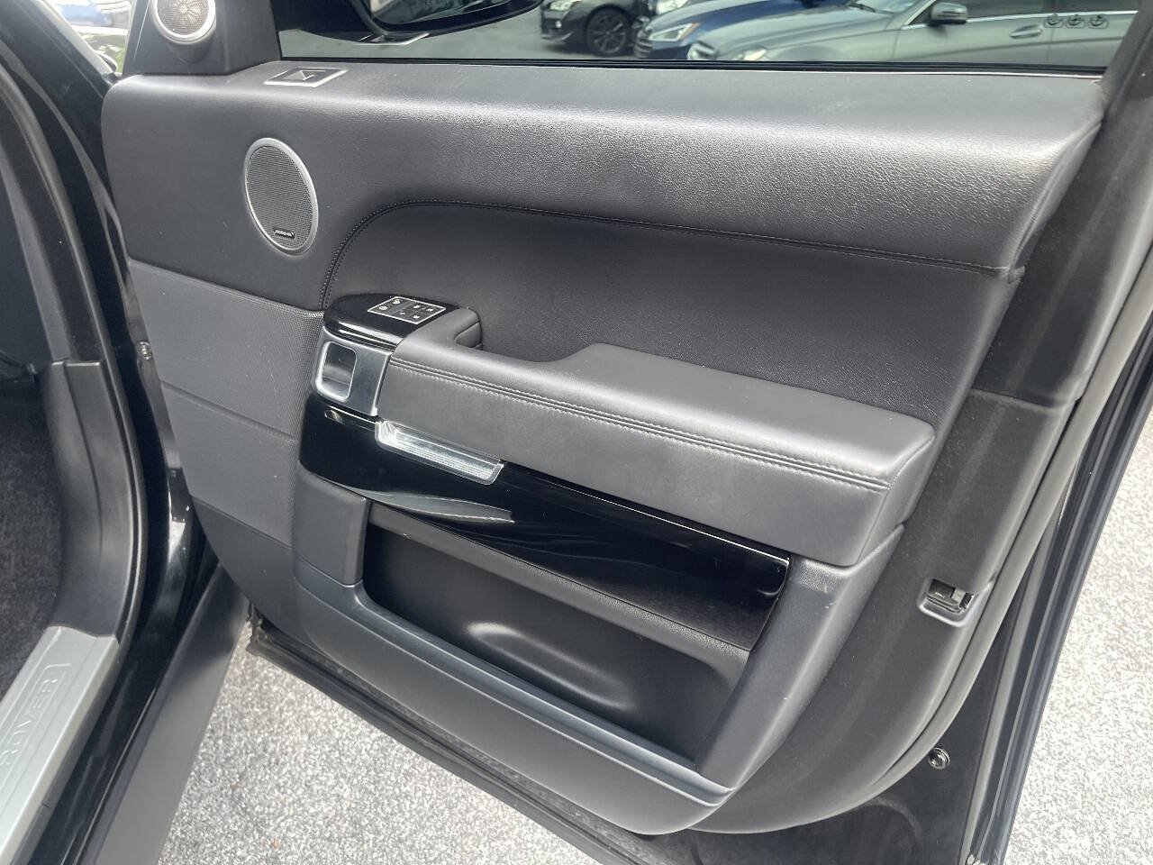 Used 2014 Land Rover Range Rover HSE AWD/4WD image 33