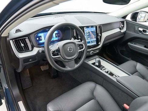 Certified 2025 Volvo XC60 B5 Plus w/ Climate Package AWD/4WD image 13