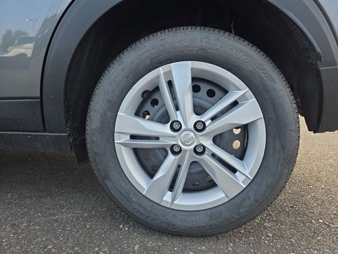 New 2025 Nissan Kicks Play S image 10