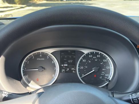 New 2025 Nissan Kicks Play S image 20