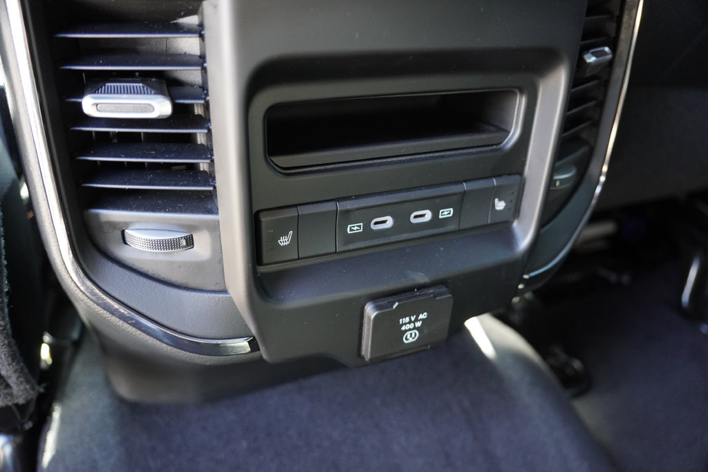 Used 2026 RAM 2500 Limited AWD/4WD image 20