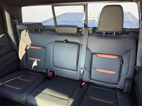 Used 2022 GMC Sierra 1500 AT4 w/ Sierra Safety Plus Package image 13