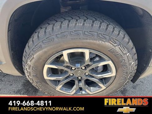 New 2025 Chevrolet Equinox ACTIV image 11