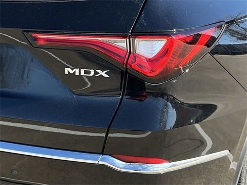 Certified 2023 Acura MDX FWD w/ Technology Package image 7