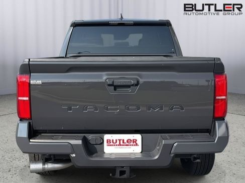 Used 2025 Toyota Tacoma TRD Sport RWD image 5
