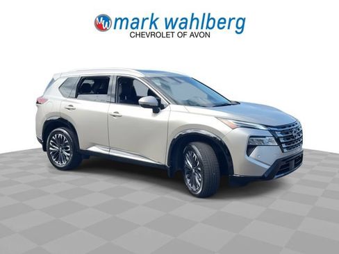Used 2026 Nissan Rogue Platinum w/ Platinum Premium Package AWD/4WD image 2