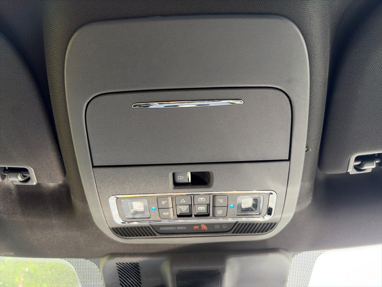 Used 2025 Ford F150 Platinum w/ FX4 Off-Road Package AWD/4WD image 38