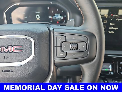 Used 2025 GMC Sierra 1500 AT4 w/ AT4 Premium Package AWD/4WD image 19