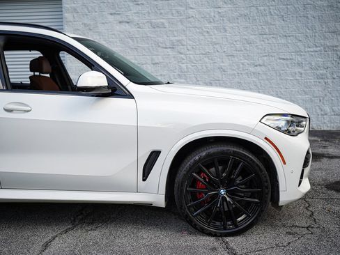 Used 2022 BMW X5 xDrive40i w/ M Sport Package AWD/4WD image 16
