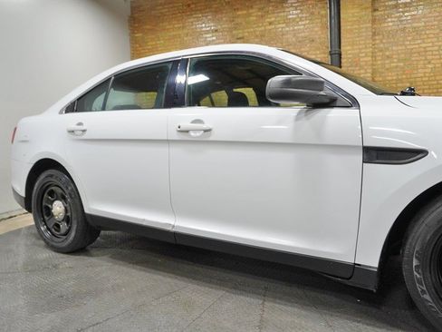 Used 2019 Ford Taurus Police Interceptor AWD image 9