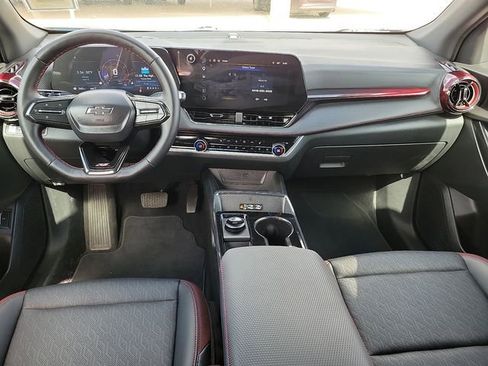 Used 2025 Chevrolet Equinox RS image 9