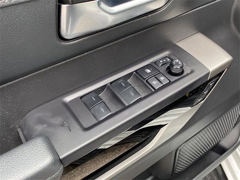 Used 2024 Toyota Sequoia Limited image 20