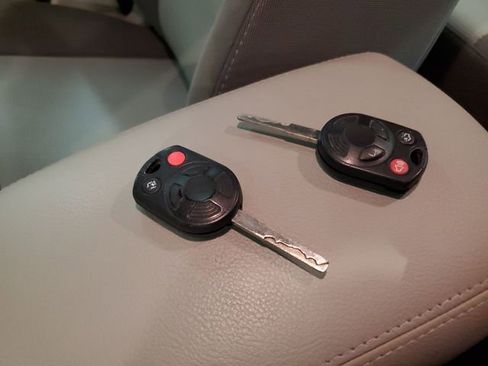 Used 2013 Ford Focus SE w/ SE Winter Pkg FWD image 30
