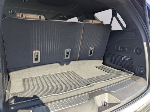 Used 2023 Chevrolet Tahoe Premier w/ Premium Package 2 image 11