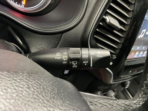 Used 2020 Jeep Cherokee Limited image 20