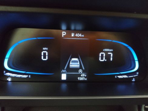 Used 2025 Hyundai Elantra SE image 23