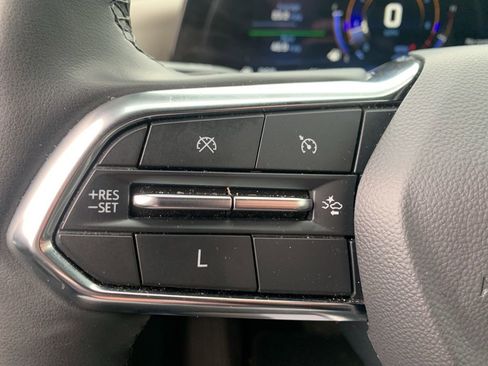 Used 2025 Chevrolet Equinox LT w/ Convenience Package II image 22