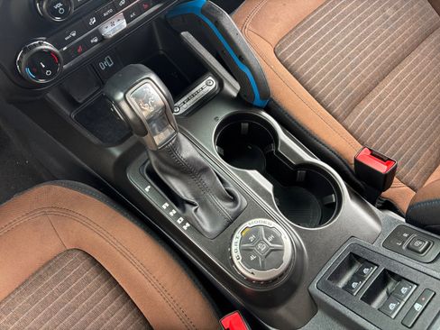 Used 2022 Ford Bronco Outer Banks image 15