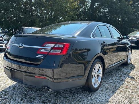 Used 2014 Ford Taurus SEL image 7