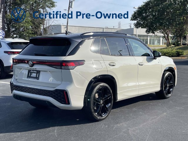 Certified 2026 Volkswagen Tiguan SE R-Line FWD image 7