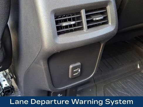 Used 2022 GMC Terrain SLE w/ Driver Convenience Package AWD/4WD image 21