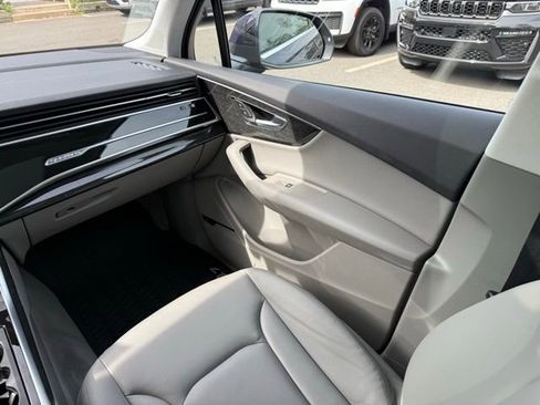 Used 2020 Audi Q7 2.0T Premium Plus w/ Premium Plus Package AWD/4WD image 37