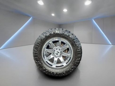 Used 2024 Chevrolet Silverado 2500 LTZ w/ LTZ Convenience Package AWD/4WD image 12