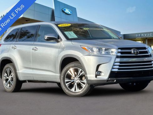 Used 2018 Toyota Highlander Plus image 2