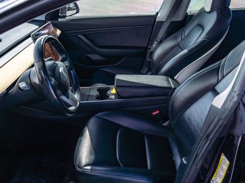 Used 2018 Tesla Model 3 Mid Range RWD image 8