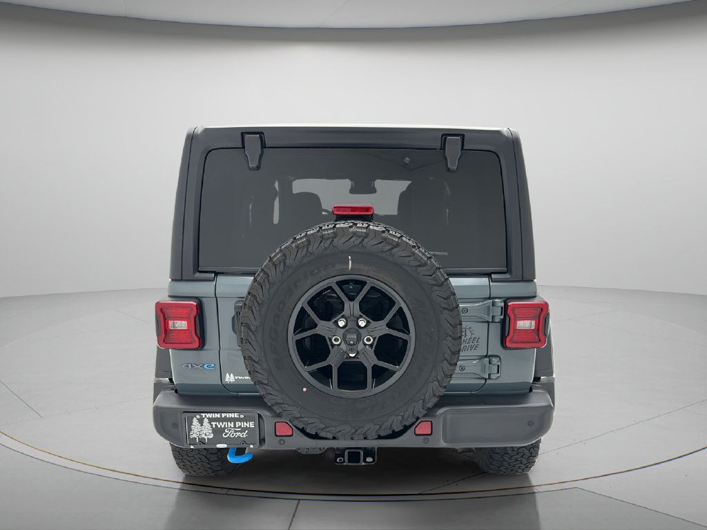 Used 2024 Jeep Wrangler Unlimited AWD/4WD image 7