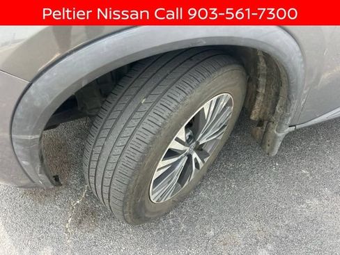 Certified 2023 Nissan Rogue SV w/ SV Premium B Package FWD image 8