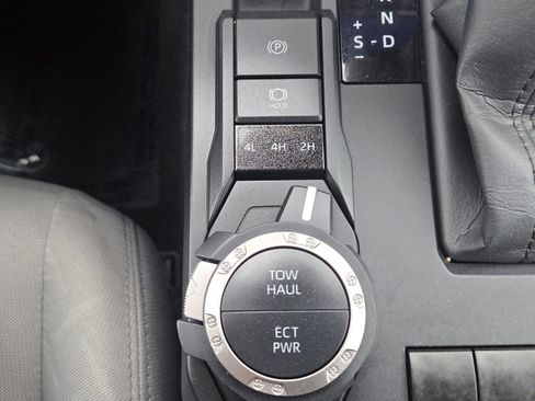 Used 2024 Toyota Tacoma SR5 image 8