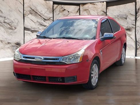 Used 2008 Ford Focus SE FWD image 1