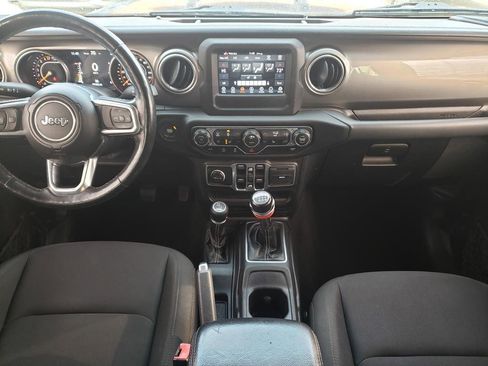 Used 2018 Jeep Wrangler Unlimited Sahara image 23