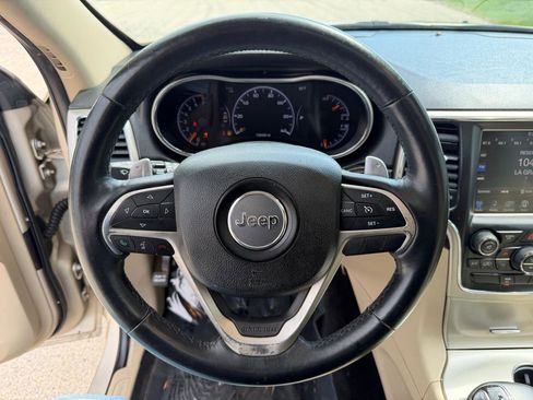 Used 2014 Jeep Grand Cherokee Laredo w/ Security & Convenience Group image 15