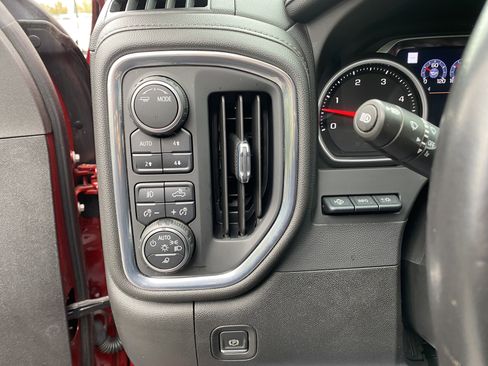 Used 2023 Chevrolet Silverado 2500 High Country w/ Z71 Off-Road Package image 18