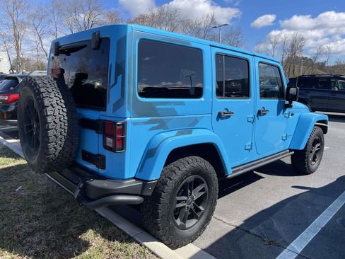 Used 2017 Jeep Wrangler Unlimited Sahara image 4